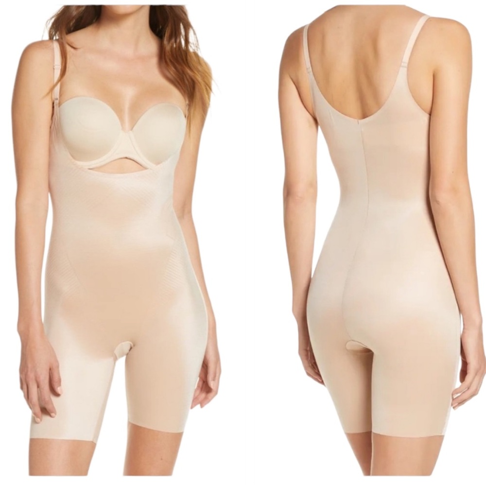 NWOT SPANX Thinstincs Nude Bodysuit Size Small
